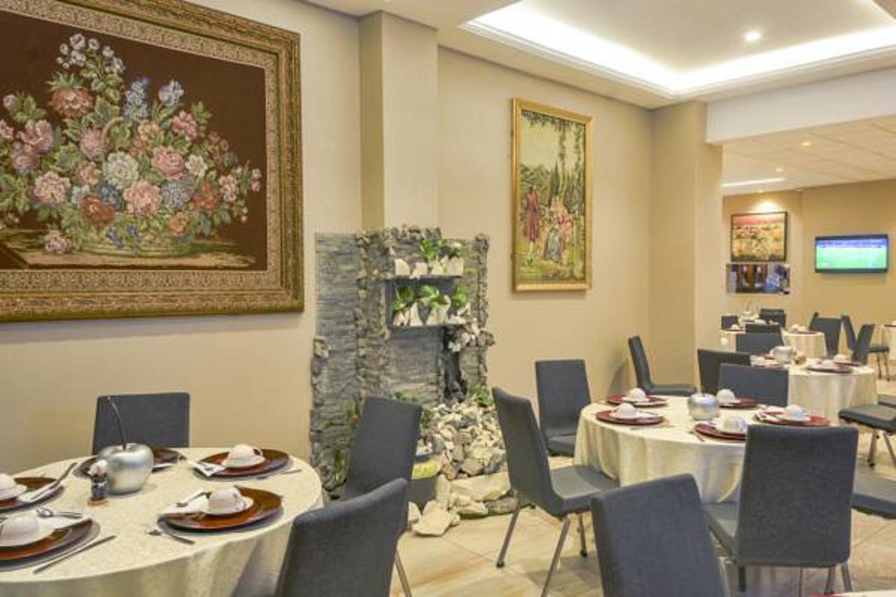 Hotel La Falaise Bonanjo Дуала Екстериор снимка