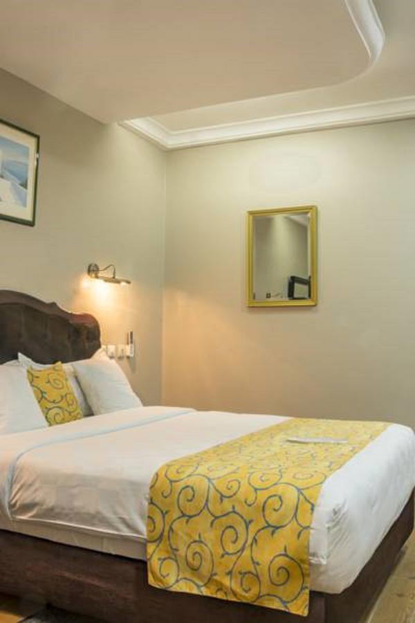 Hotel La Falaise Bonanjo Дуала Екстериор снимка