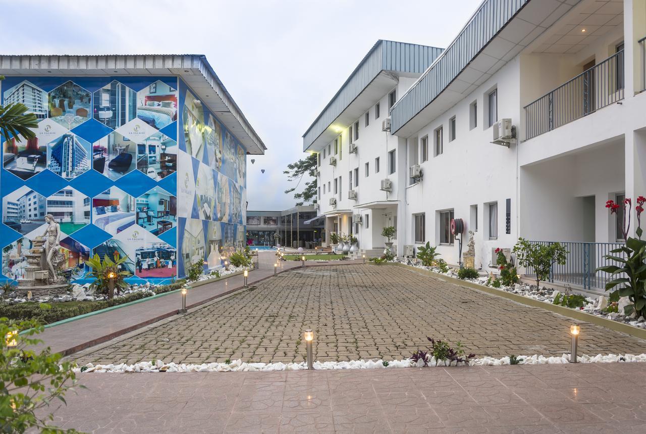 Hotel La Falaise Bonanjo Дуала Екстериор снимка