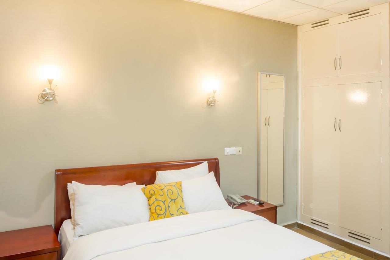 Hotel La Falaise Bonanjo Дуала Екстериор снимка