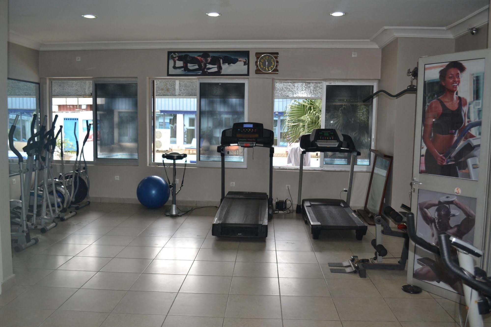 Hotel La Falaise Bonanjo Дуала Екстериор снимка